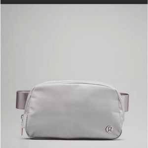 NWT Lululemon Everywhere Belt Bag Silver Drop